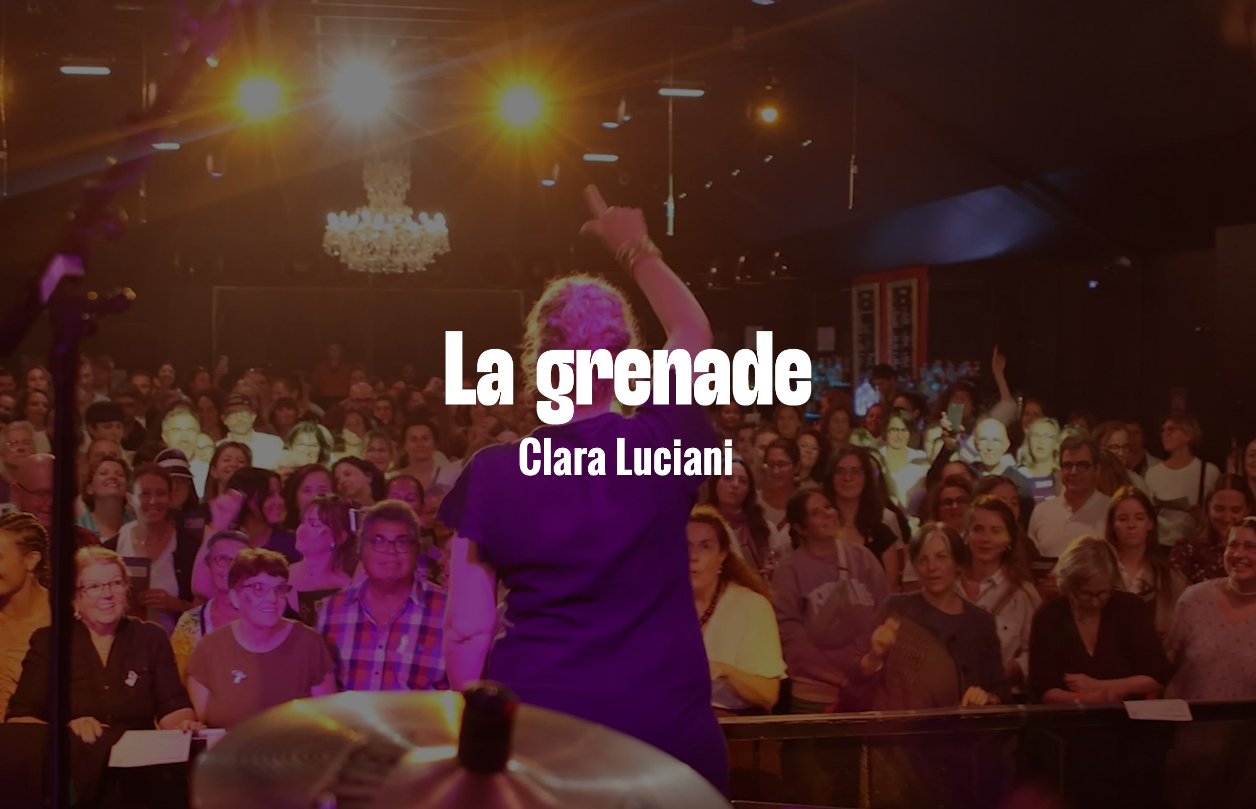 Charger la vidéo: La Grenade de Clara Luciani